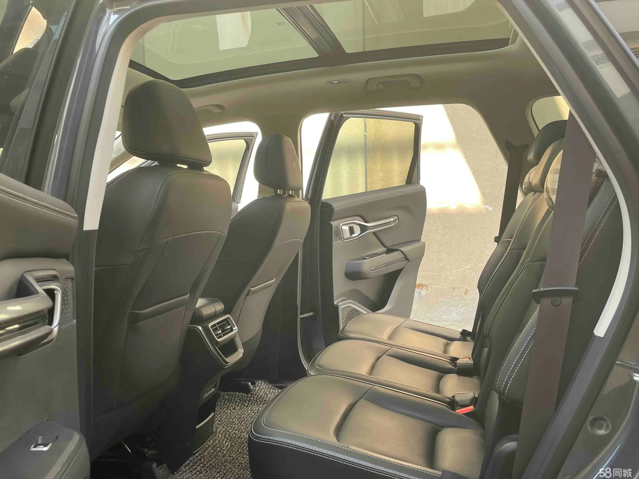 GEELY Okavango 2020 car image #6