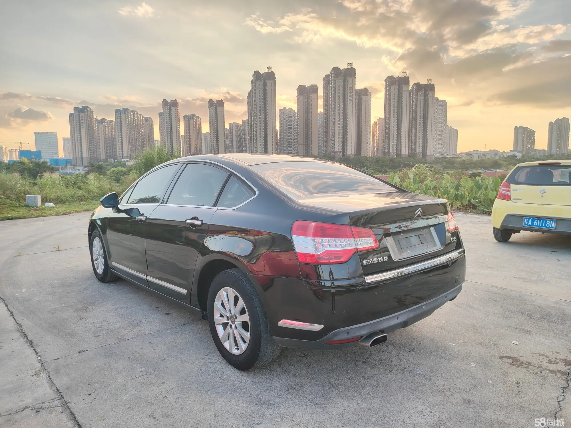 Citroen C5 2012 car image #6