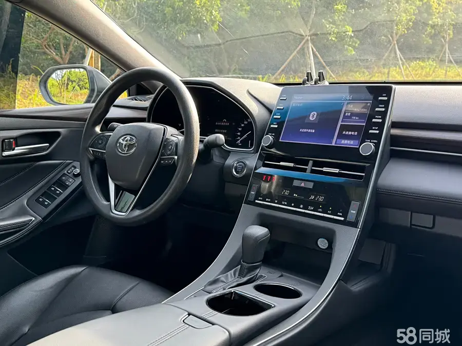 Toyota Avalon 2019 car image #6