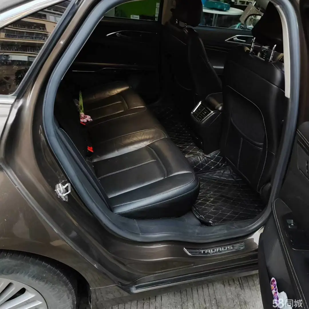 Ford Taurus 2016 car image #6