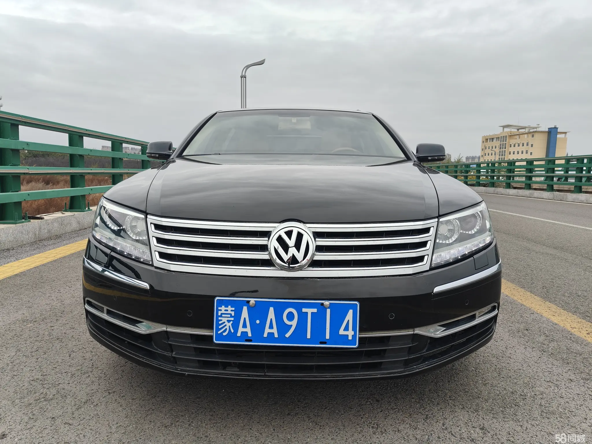 Volkswagen Pheaton 2011 immagine di auto #6