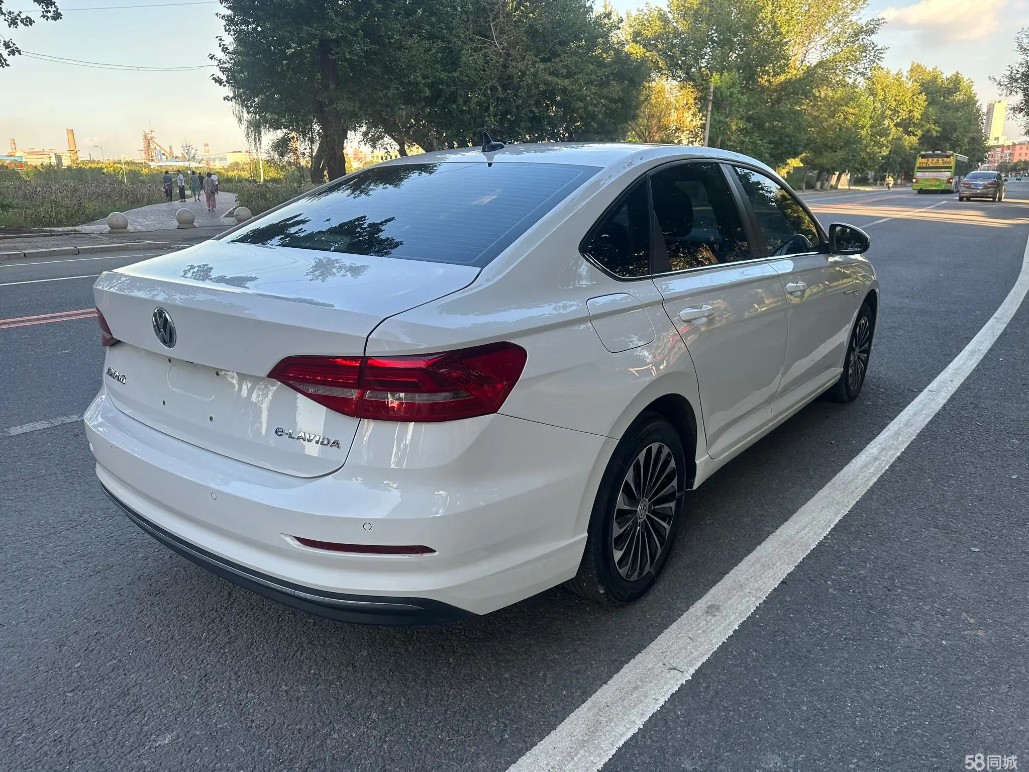 Volkswagen Lavida Pure Electric 2020 #6 Volkswagen Lavida Pure Electric 2020 car image #6