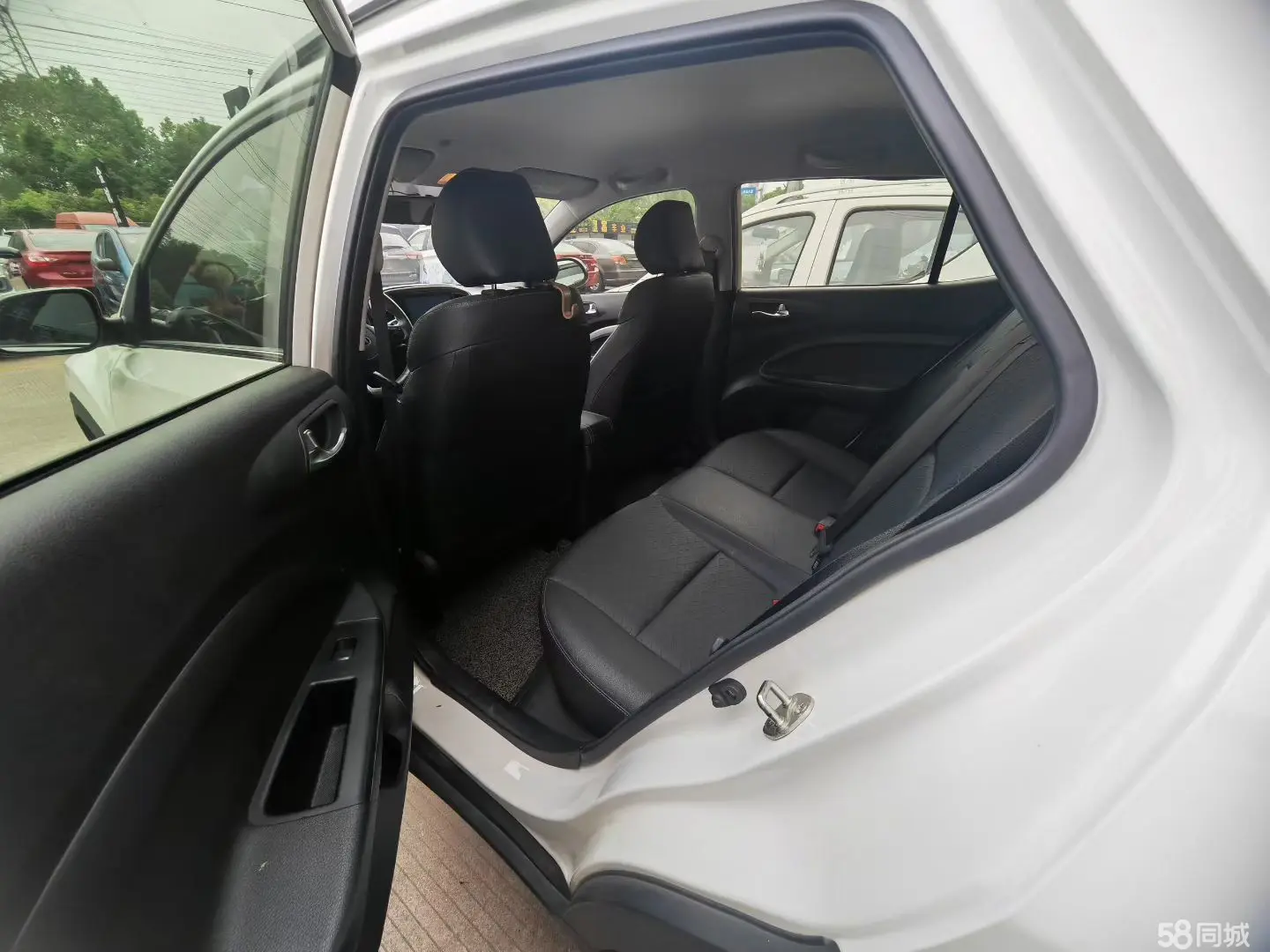 Kia KX1 2019 car image #6