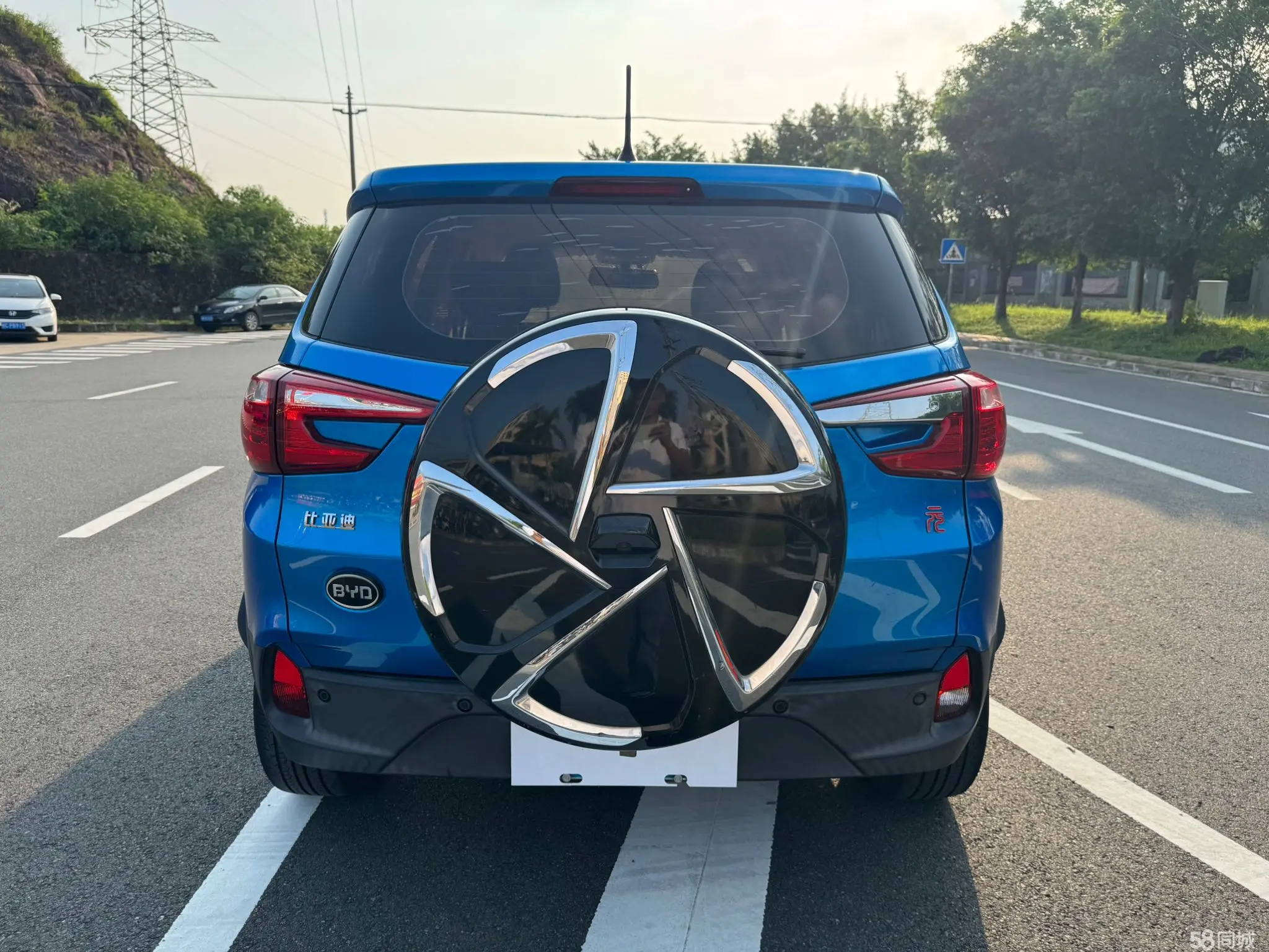 BYD Yuan 2016 #6 BYD Yuan 2016 car image #6