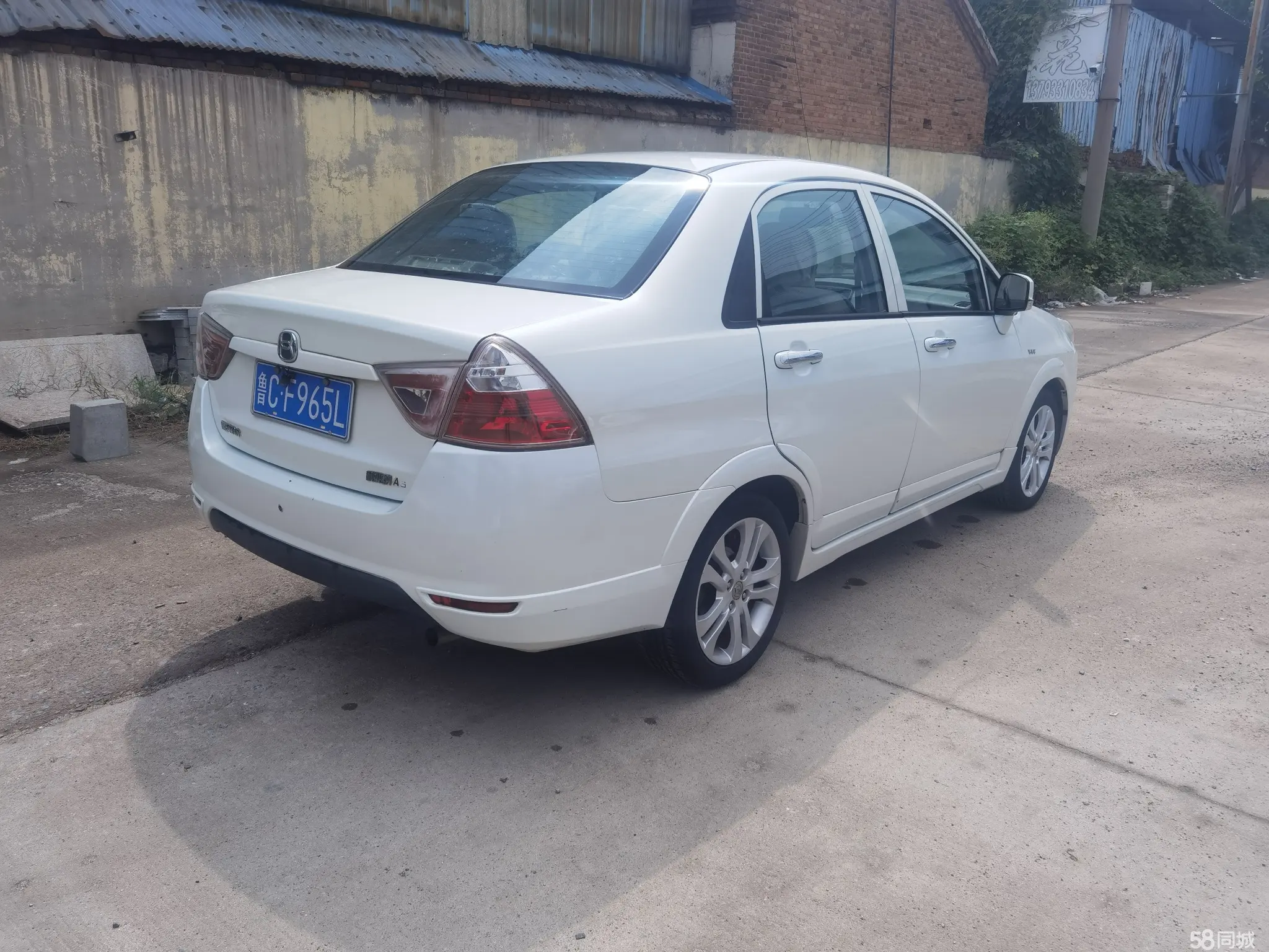 Suzuki Liana A6 2015 immagine di auto #6