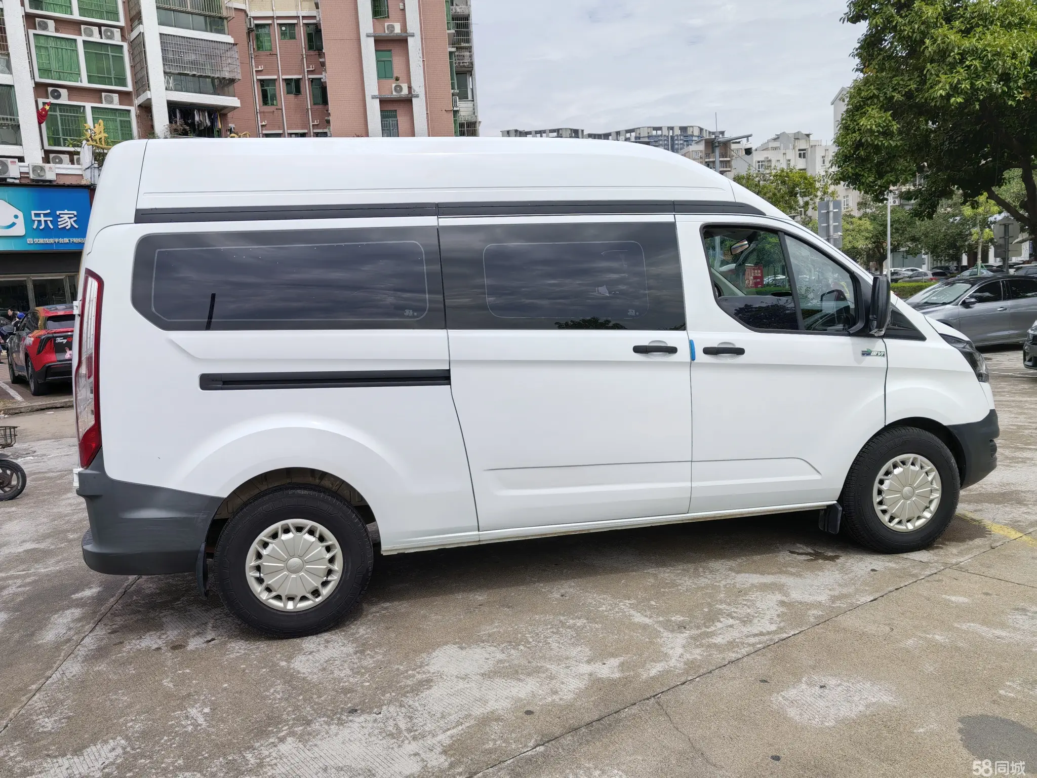 Ford Transit 2020 car image #6