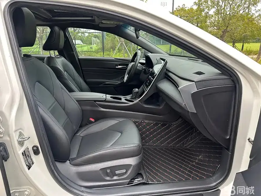 Toyota Avalon 2021 car image #6