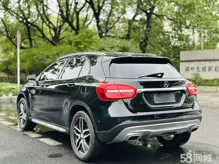Mercedes-Benz GLA Class 2015 car image #6