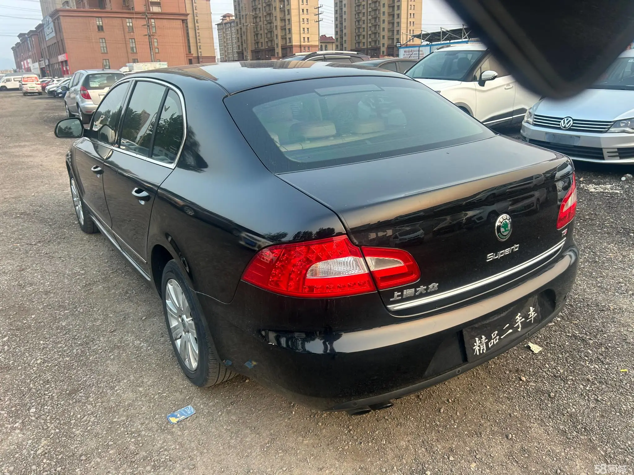 Skoda Superb 2013 car image #6