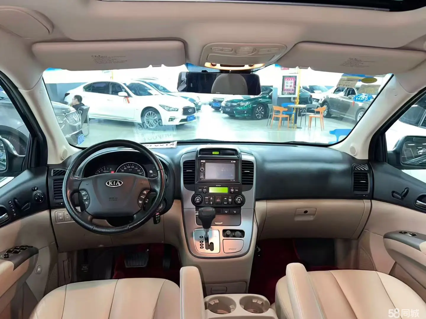 起亚 斯汀格 2010 汽车图片 #6