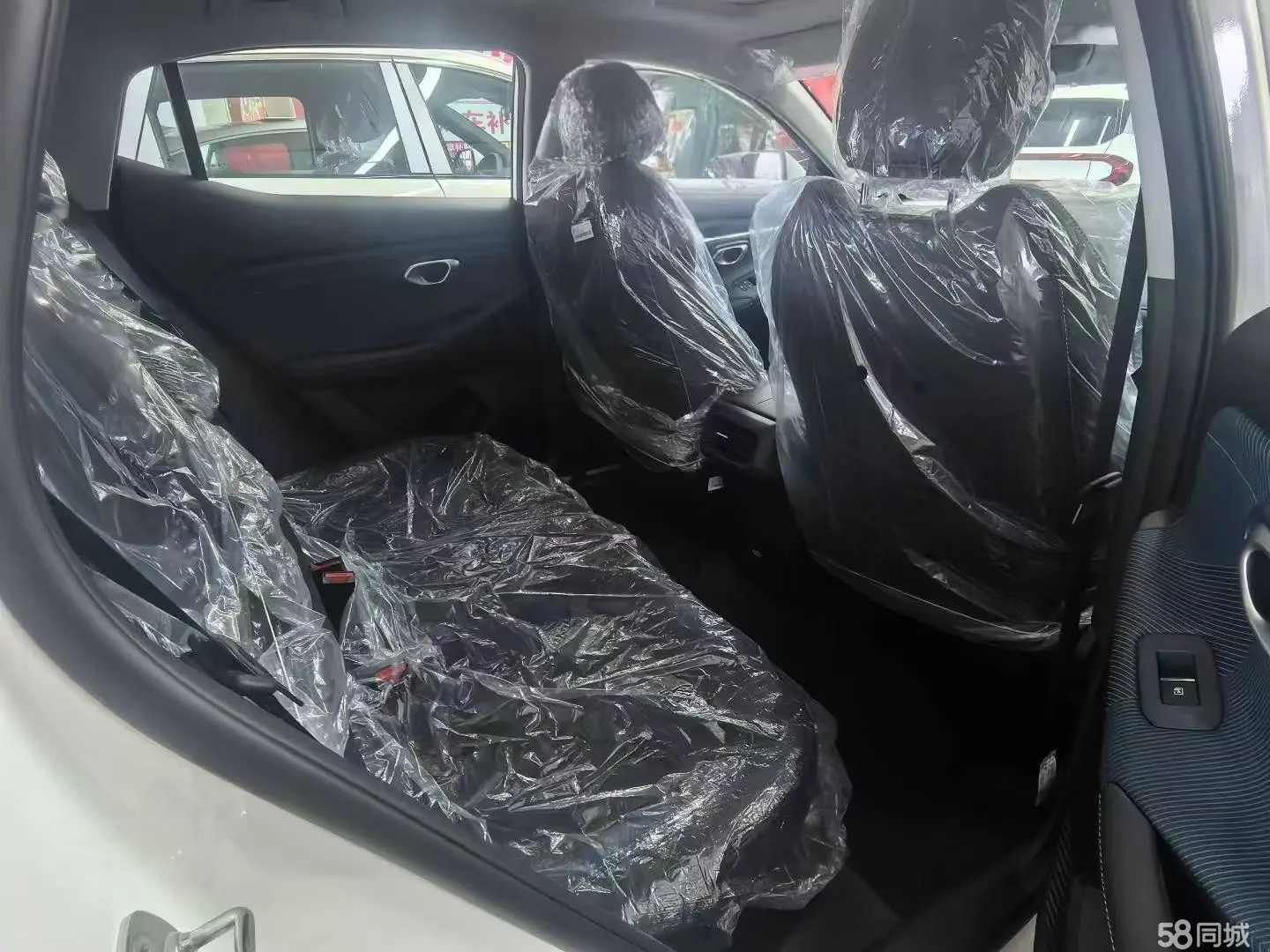 GAC ix4 2025 #6 GAC ix4 2025 car image #6