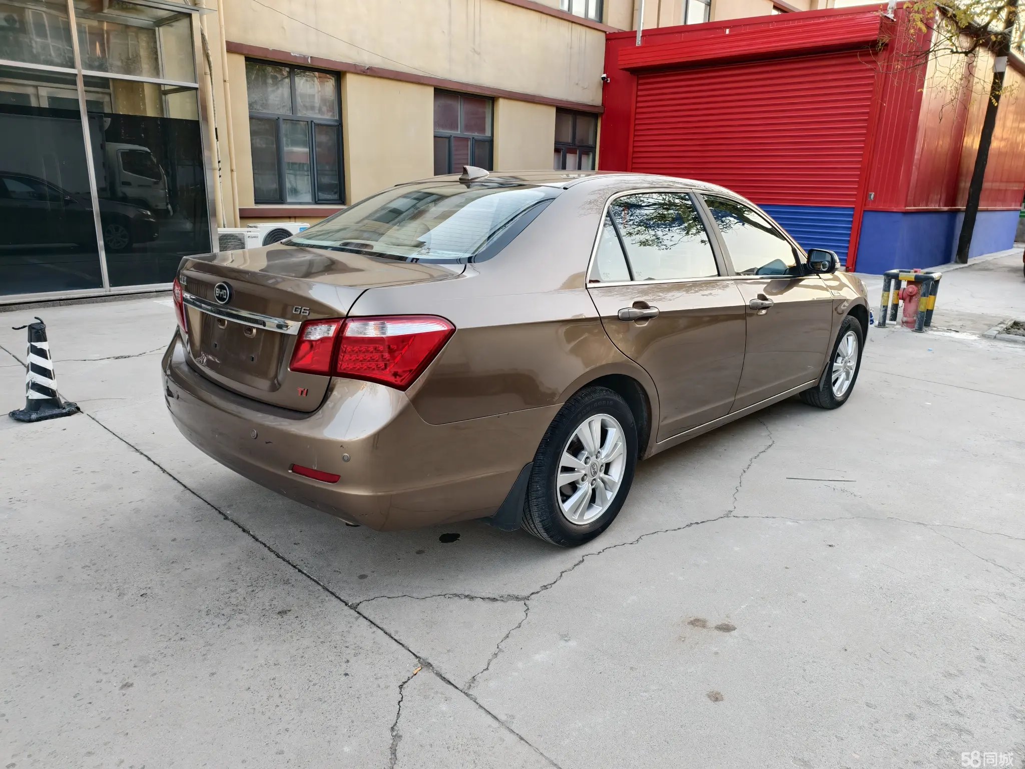 BYD G6 2012 #6 BYD G6 2012 car image #6