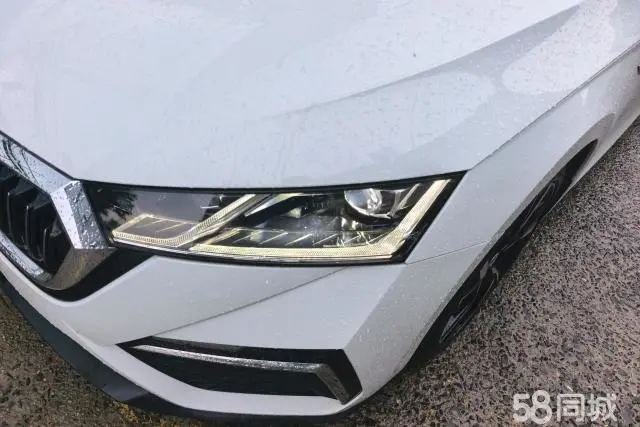 Skoda Octavia (Imported) 2024 car image #6