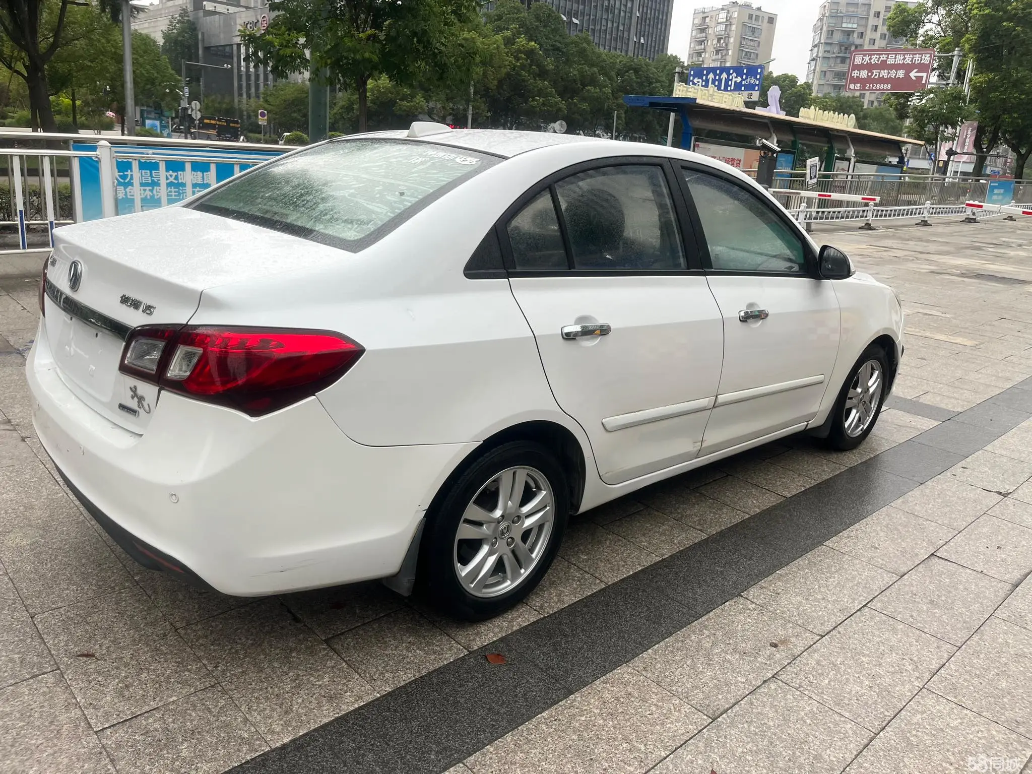 Changan Alsvin V5 2014 car image #6