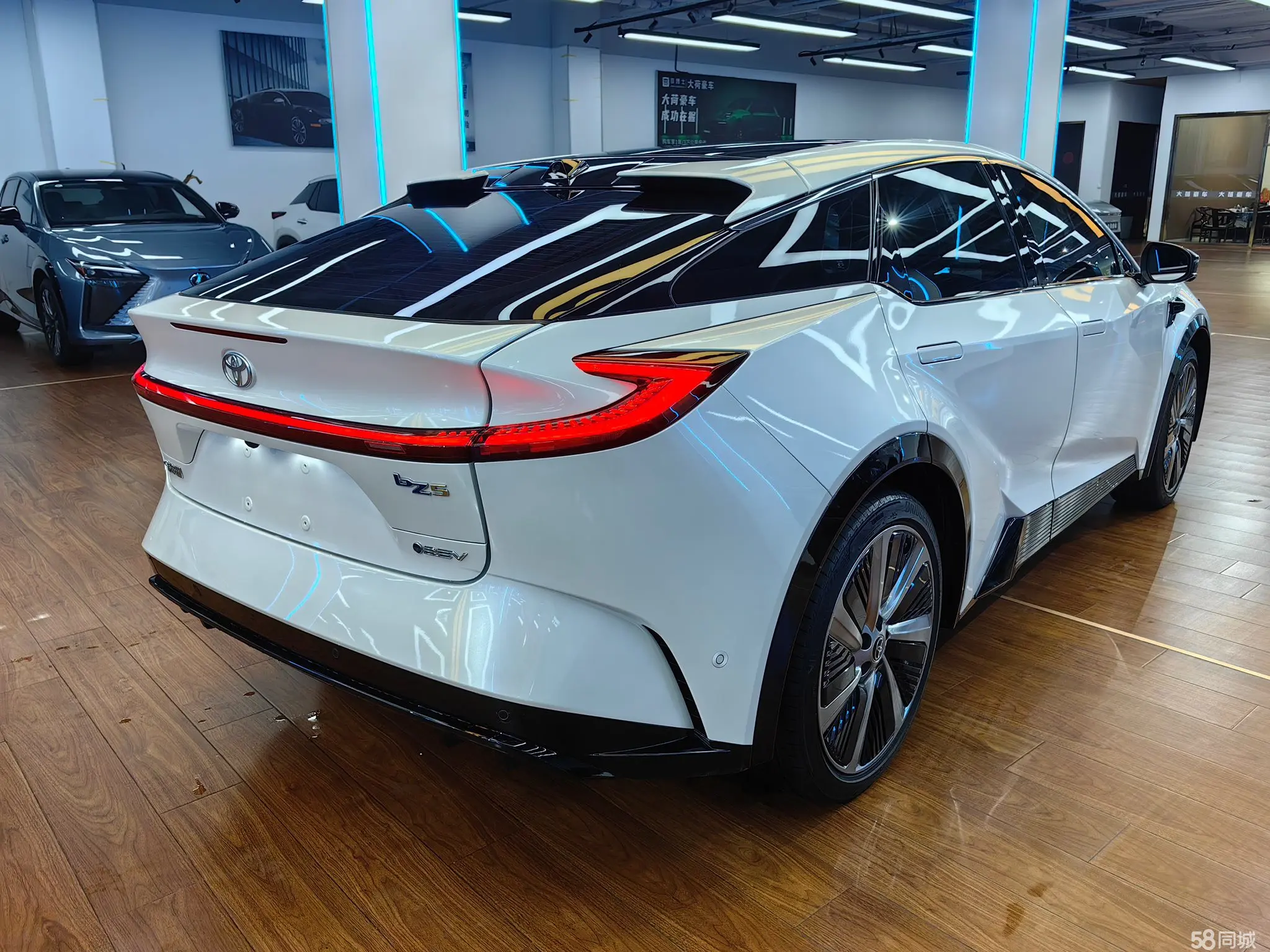 Toyota Highlander (Imported) 2025 car image #6