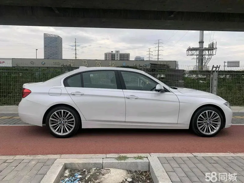 BMW 3 Series 2018 #6 BMW 3 Series 2018 car image #6