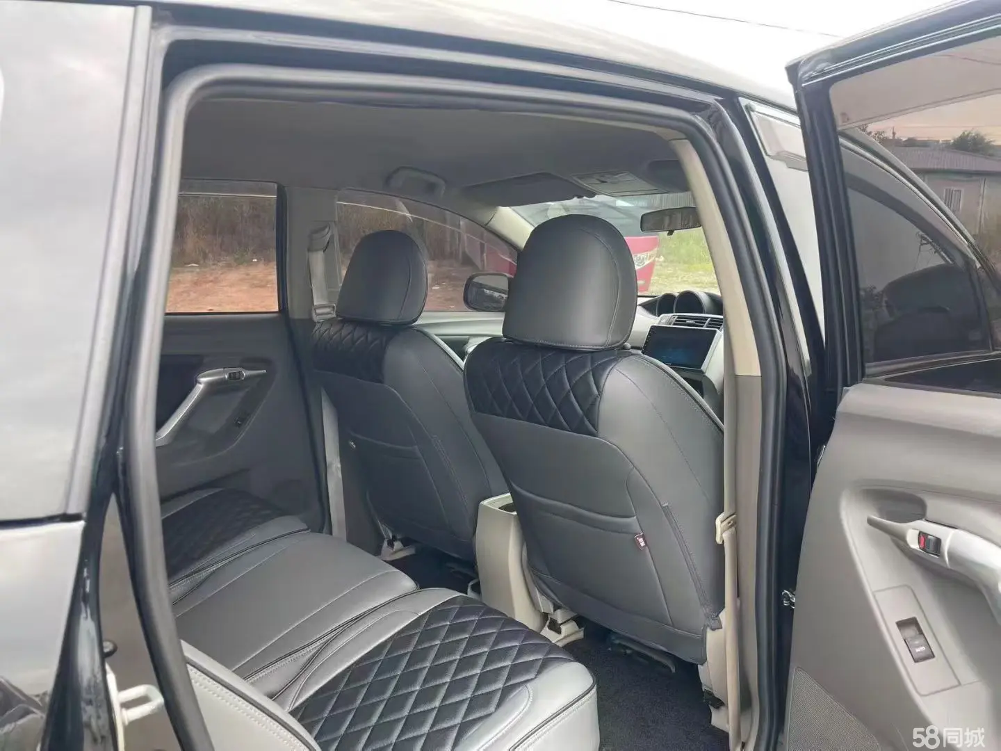 Toyota Verso 2012 car image #6