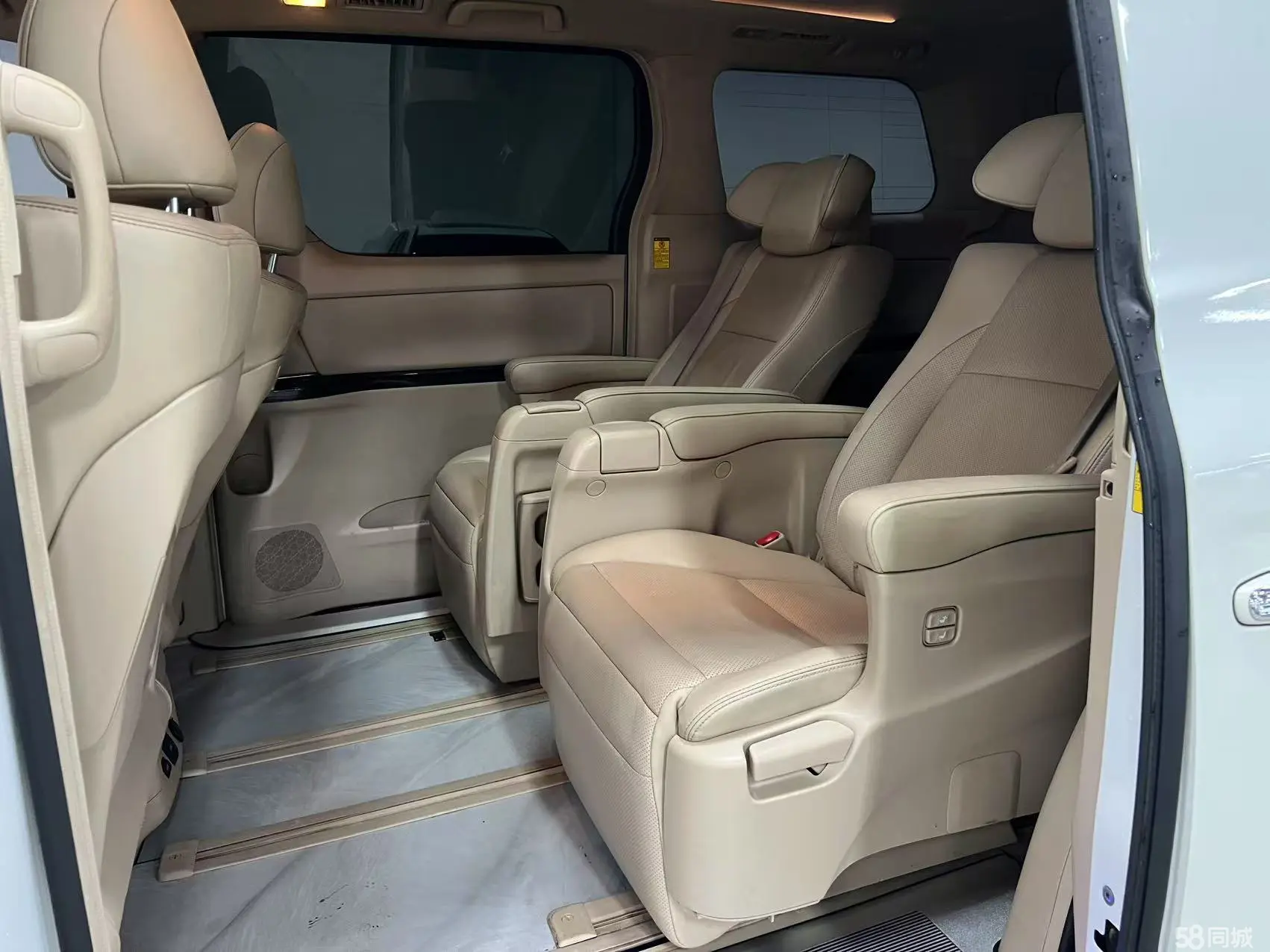 Toyota Alphard 2012 immagine di auto #6