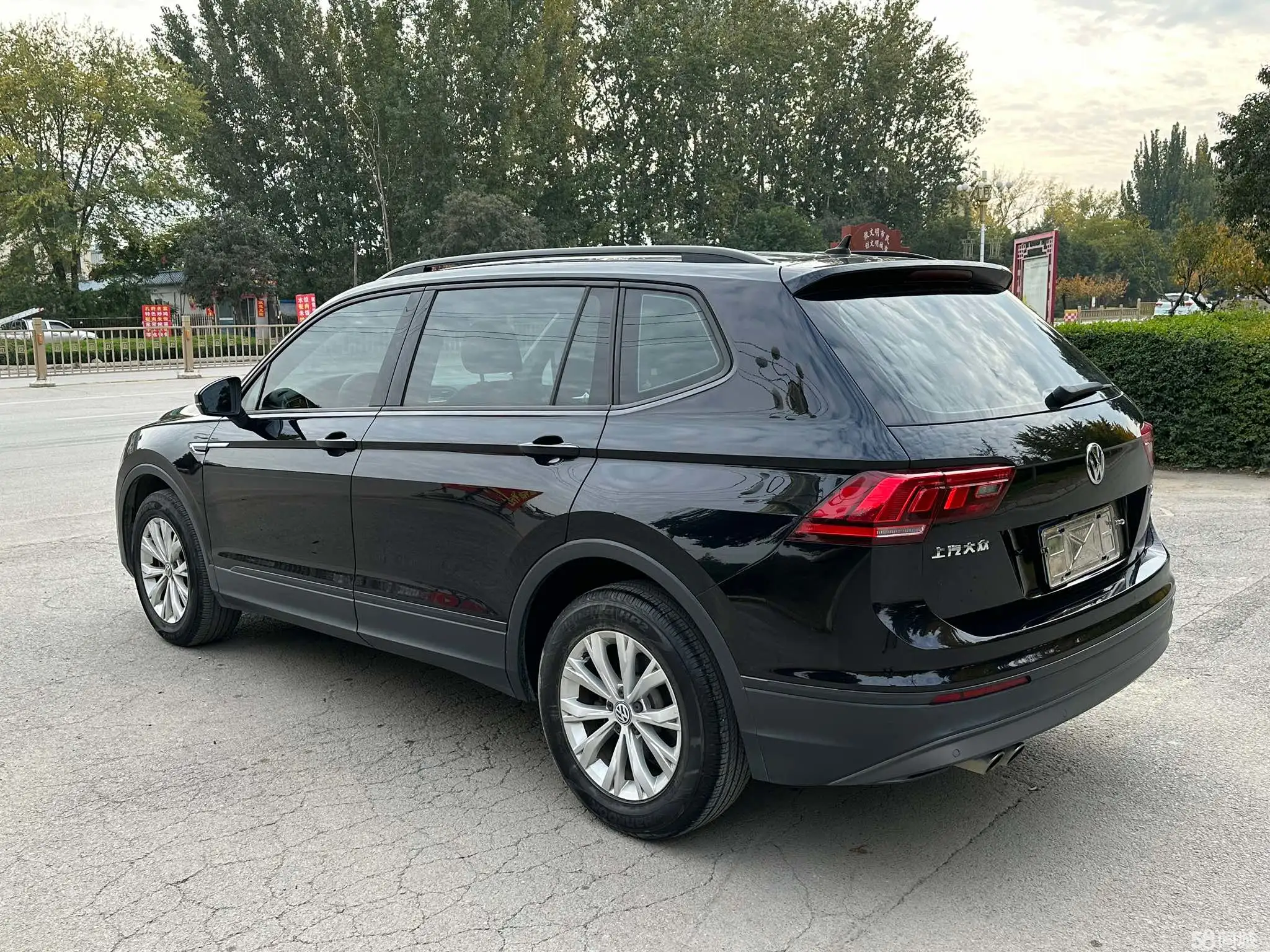 Volkswagen Tiguan L 2018 immagine di auto #6