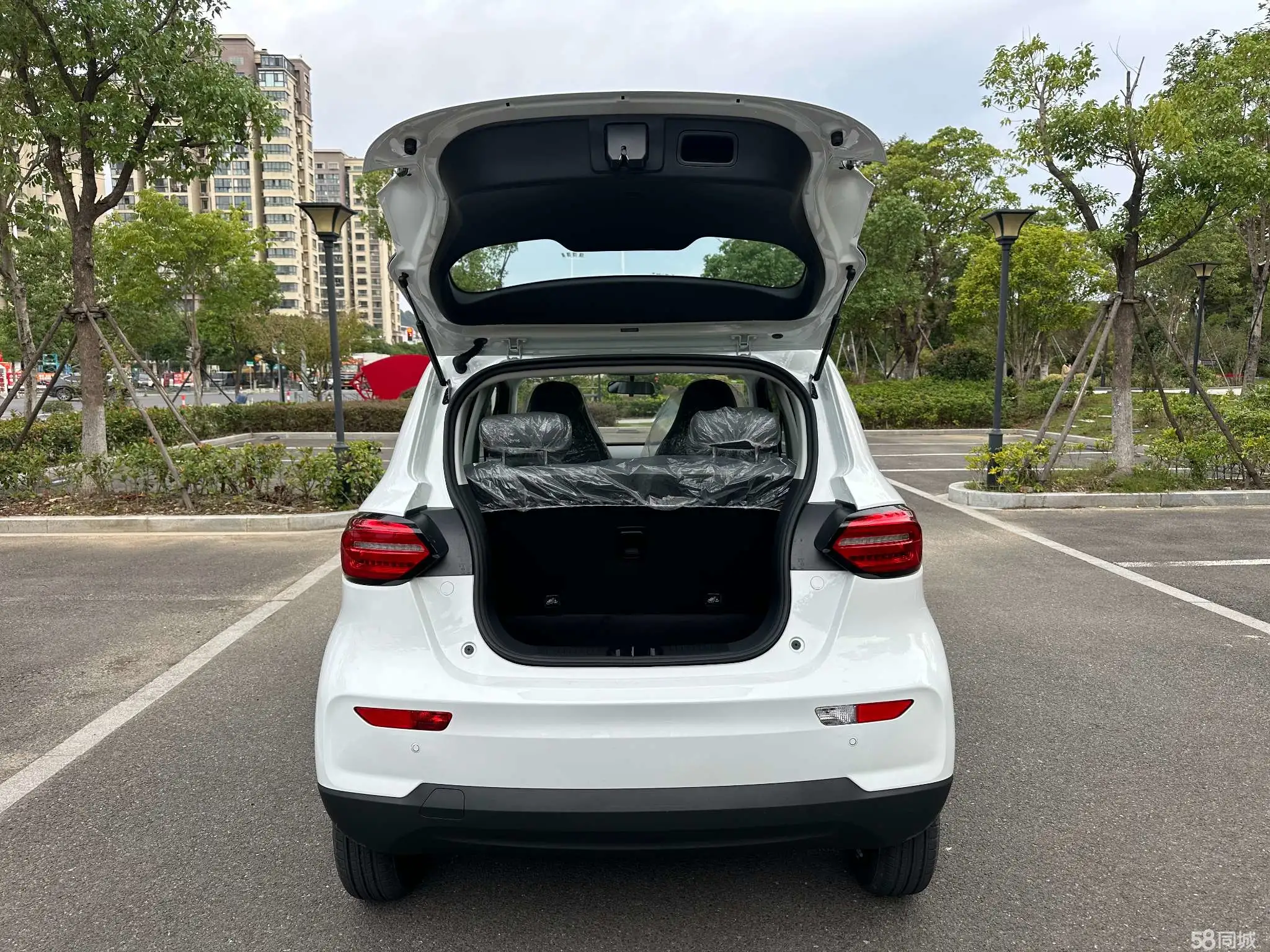 零跑汽车 零跑T03 2025 汽车图片 #6