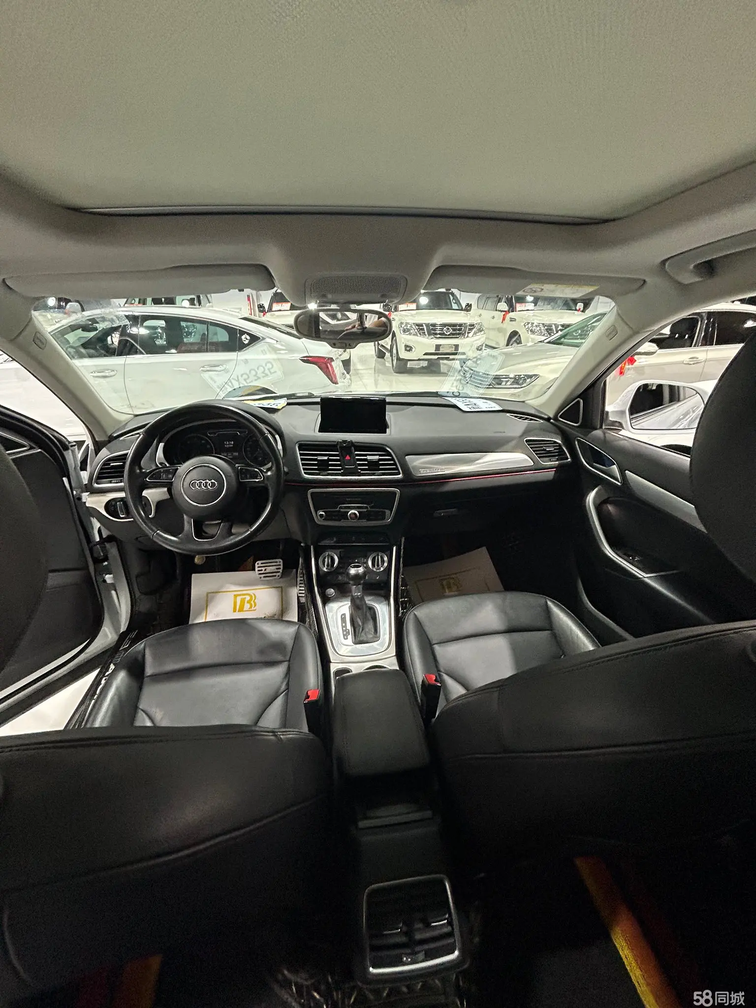 Audi Q3 2016 car image #6