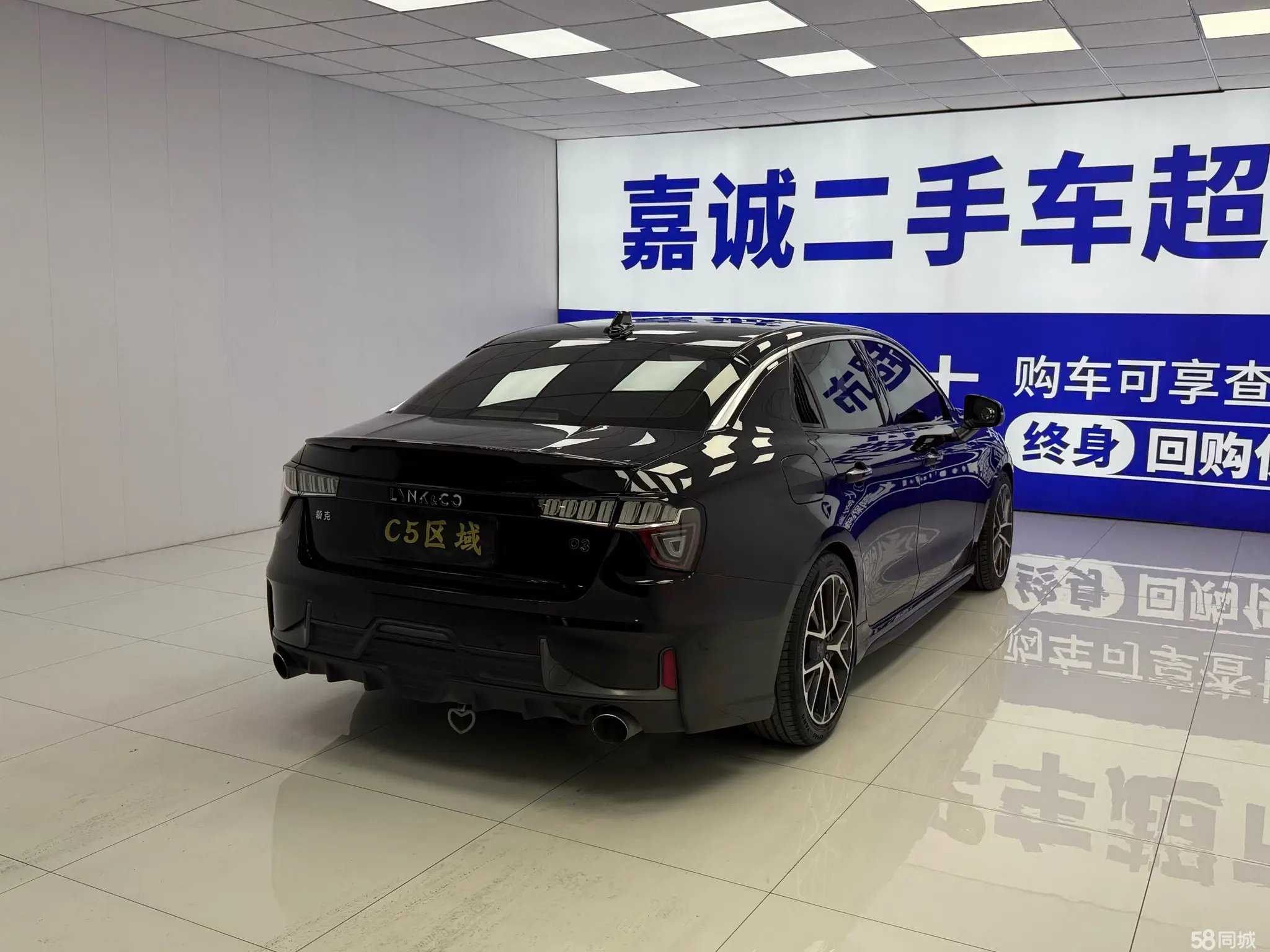 Lynk & Co 03 2019 #6 Lynk & Co 03 2019 car image #6