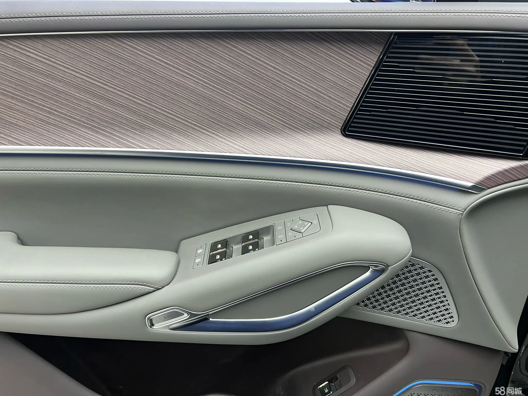 Denza N9 2025 #6 Denza N9 2025 car image #6