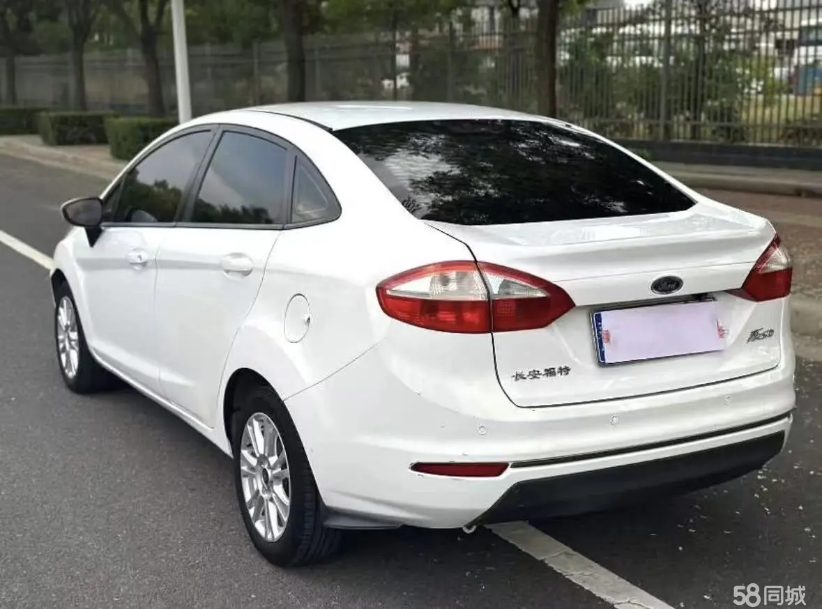 Ford Fiesta 2010 #6 Ford Fiesta 2010 car image #6