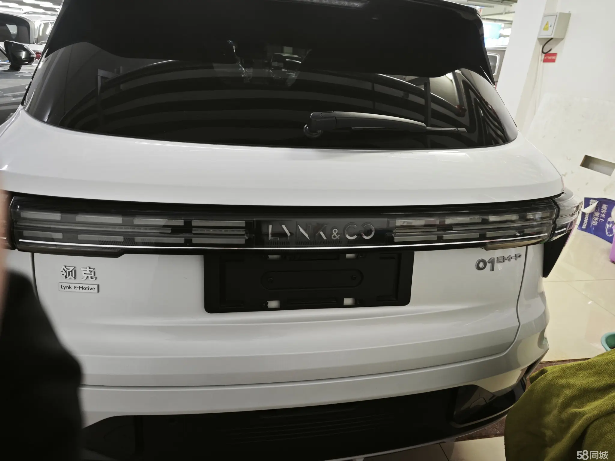 Lynk & Co 01 EM-P 2022 #6 Lynk & Co 01 EM-P 2022 car image #6