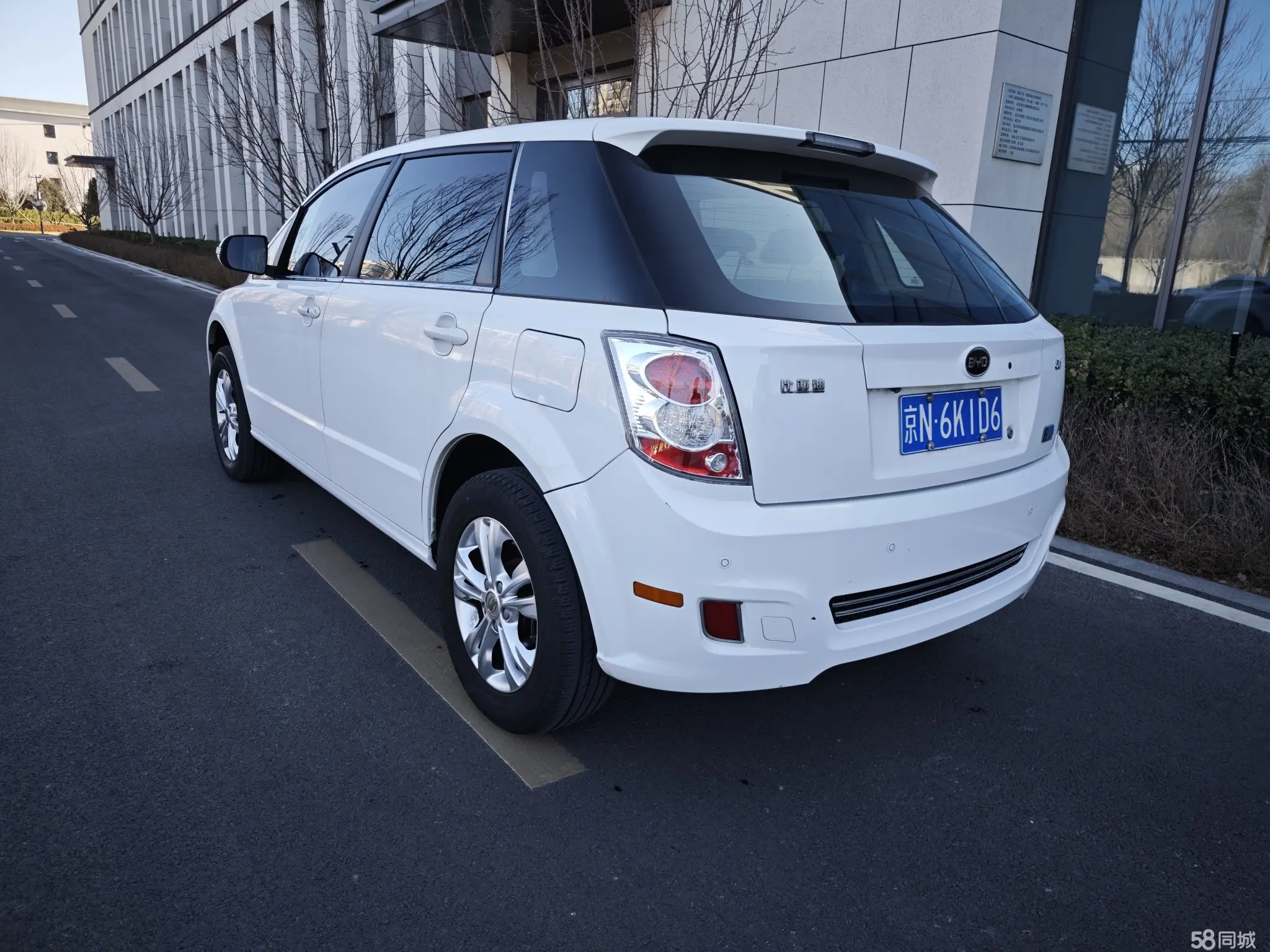 BYD e6 2016 #6 BYD e6 2016 car image #6