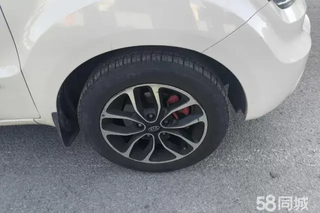 起亚 秀尔 2015 汽车图片 #6