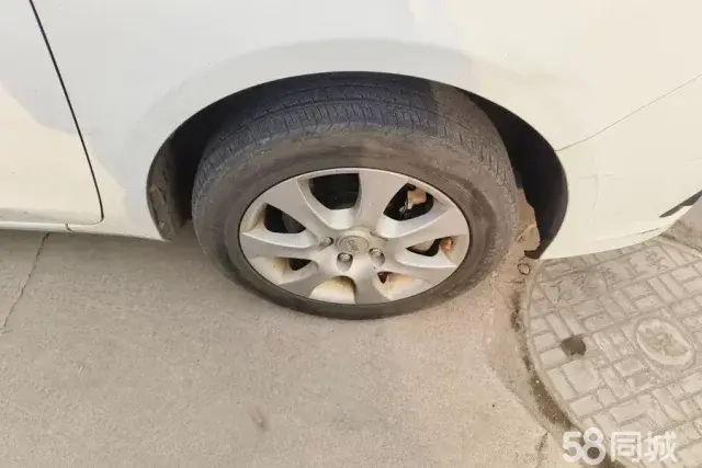 BYD e5 2017 car image #6