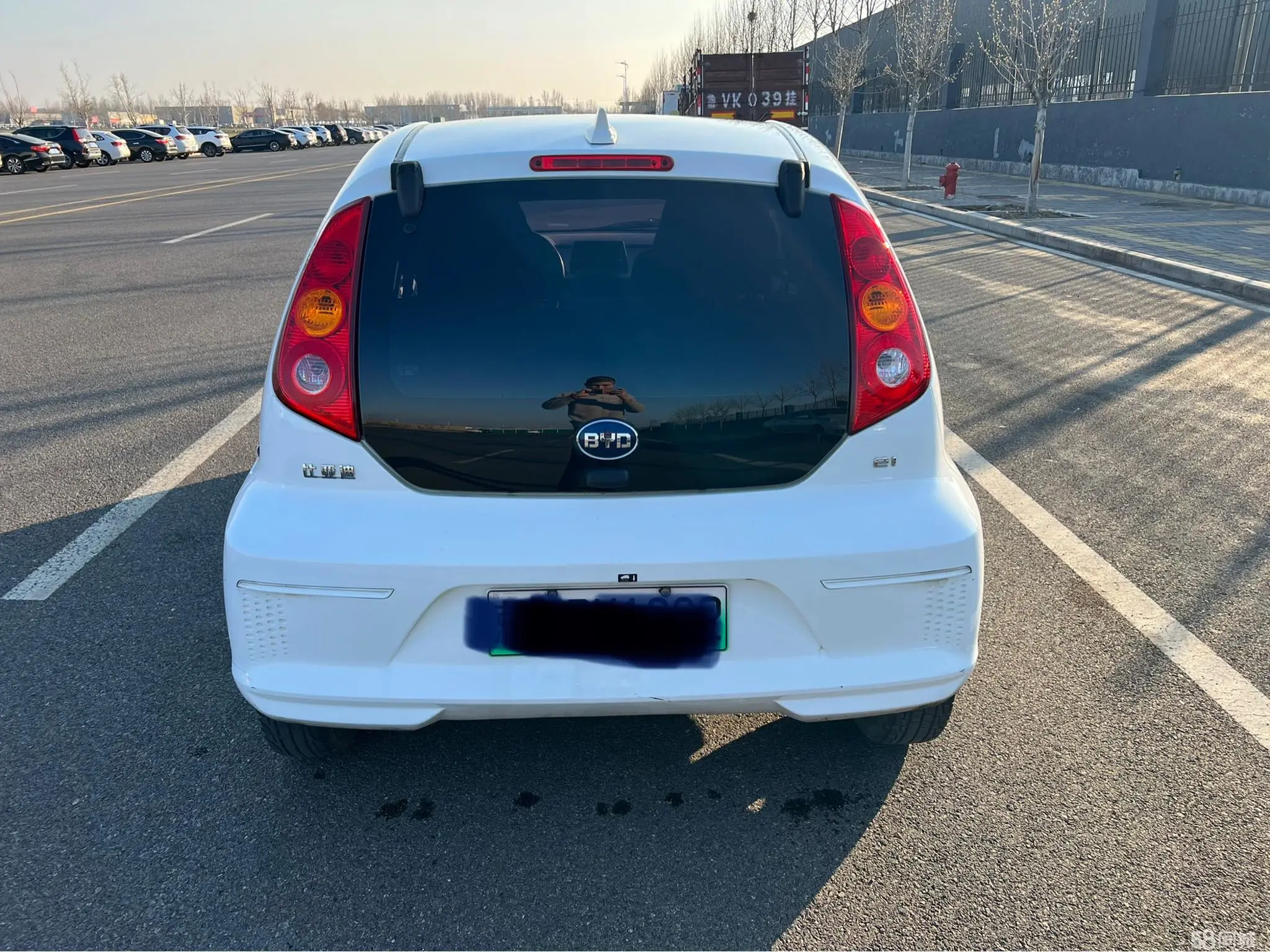 BYD e1 2019 #6 BYD e1 2019 car image #6