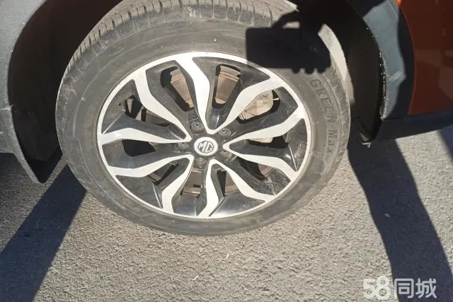 MG GS 2015 car image #6