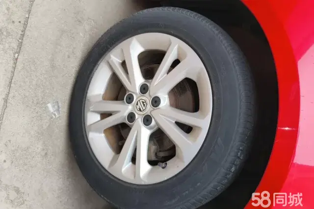 MG GT 2016 car image #6