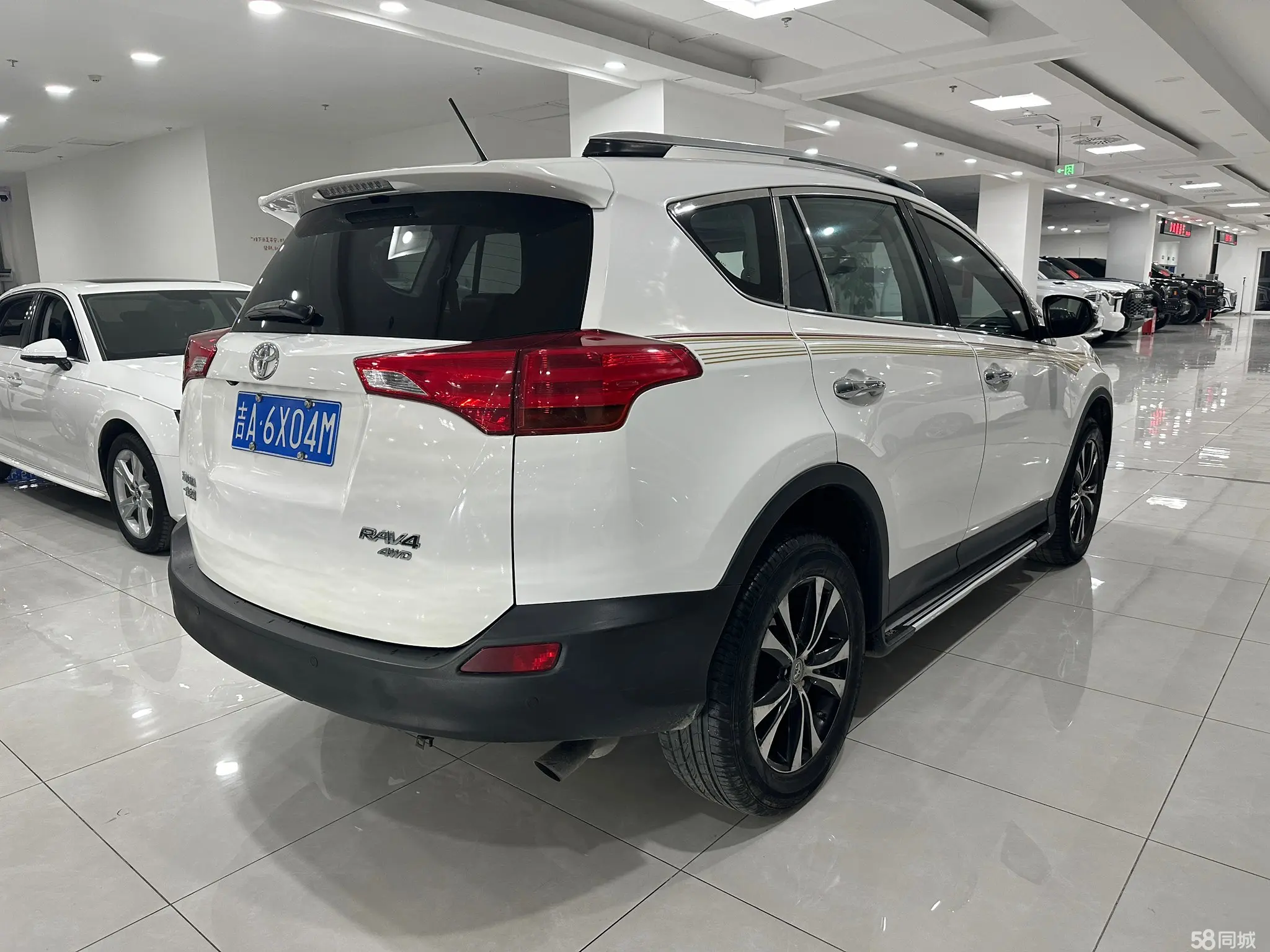 Toyota RAV4 2014 car image #6