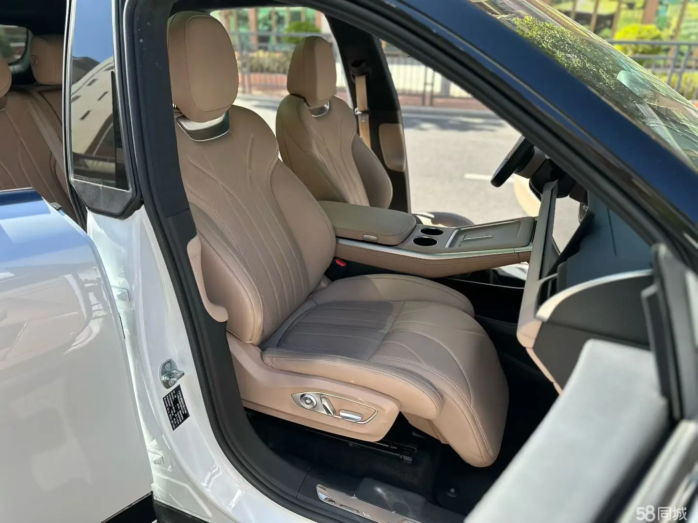 小鹏 小鹏G9 2025 汽车图片 #6