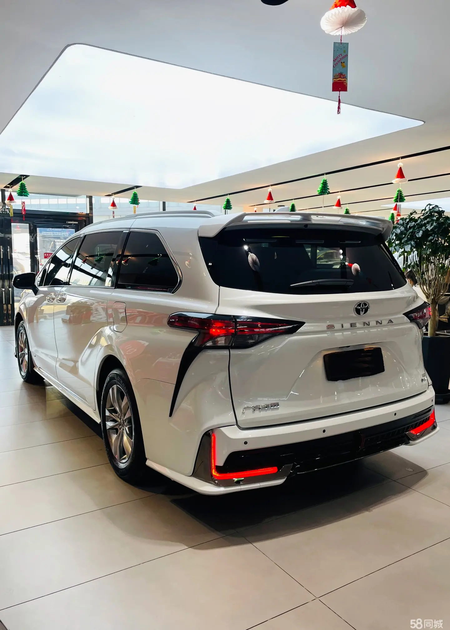 Toyota Sienna 2025 image de voiture #6