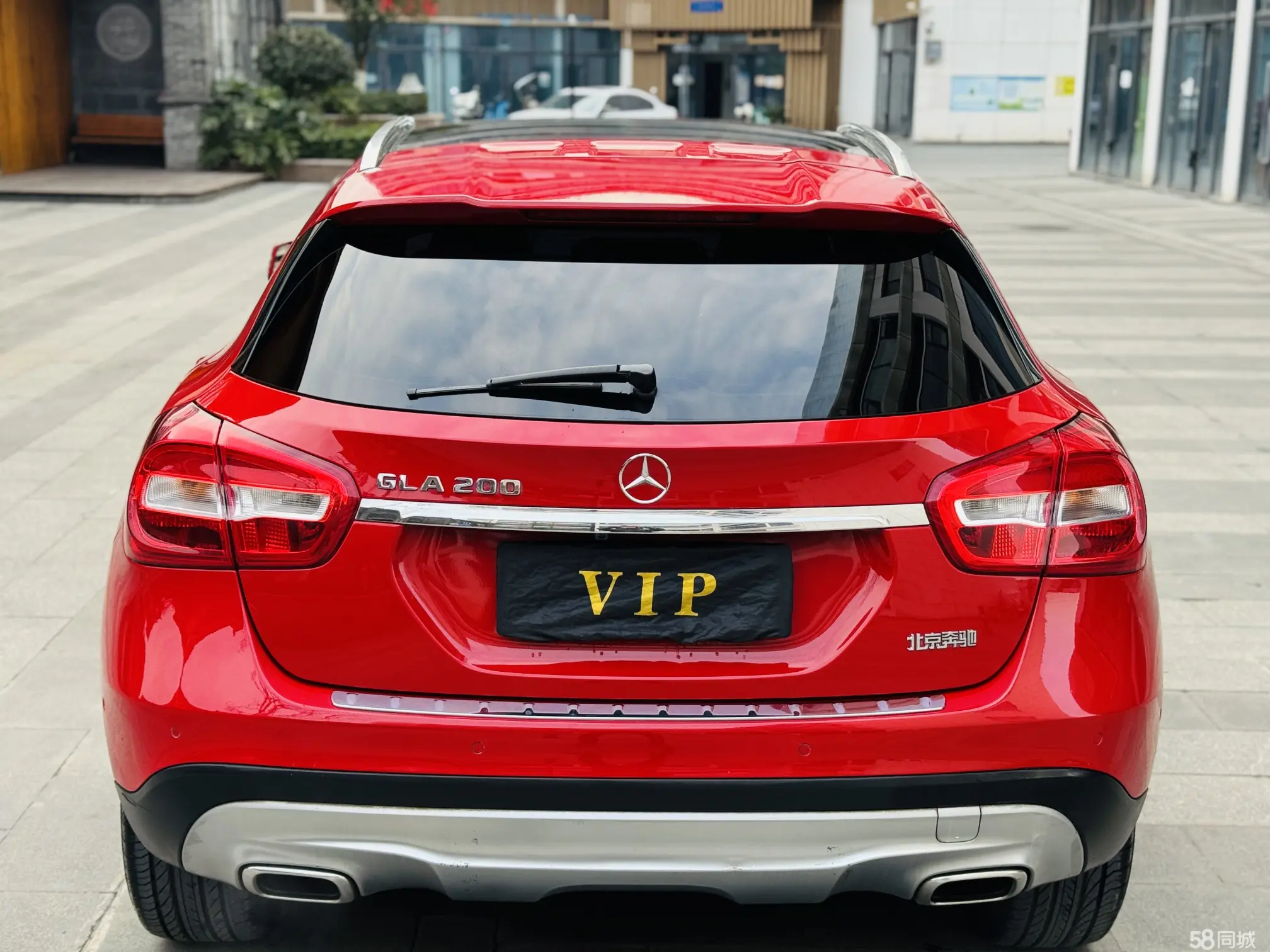 Mercedes-Benz GLA Class 2017 immagine di auto #6