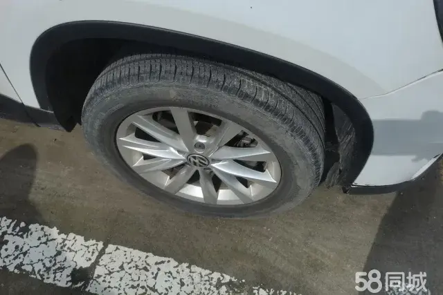 Volkswagen Tiguan 2019 car image #6