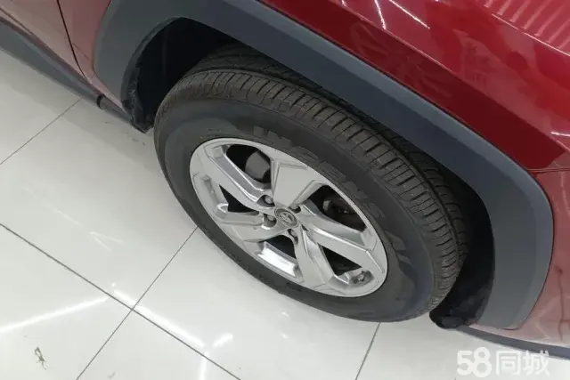 Toyota RAV4 2019 car image #6