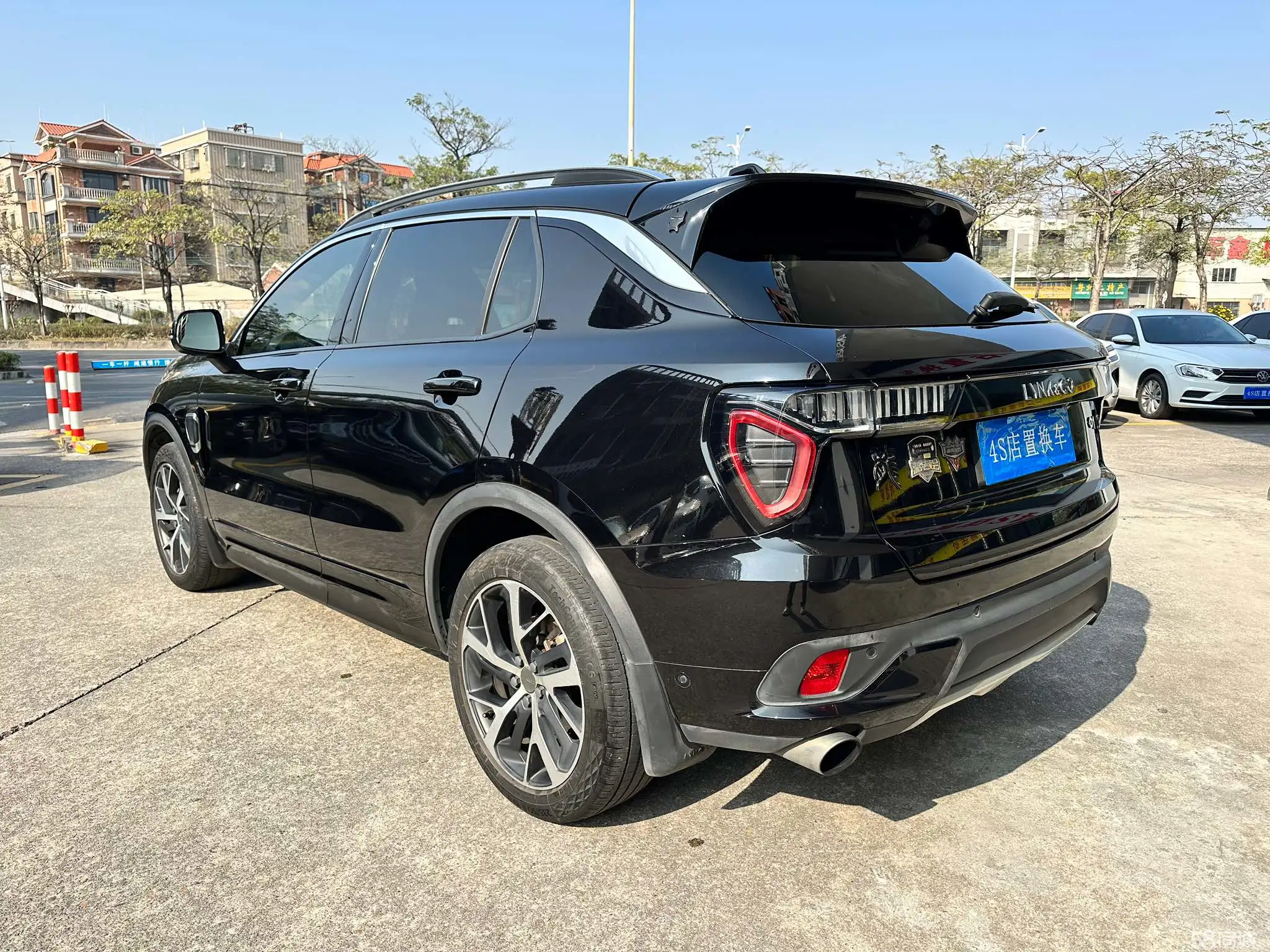 Lynk & Co 01 EM-P 2018 car image #6