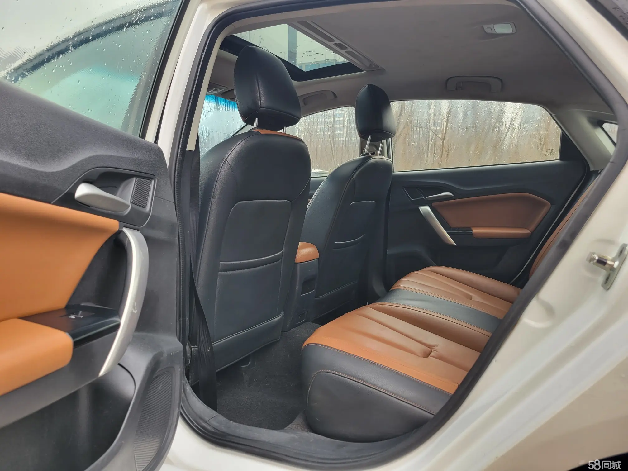 MG GT 2017 car image #6