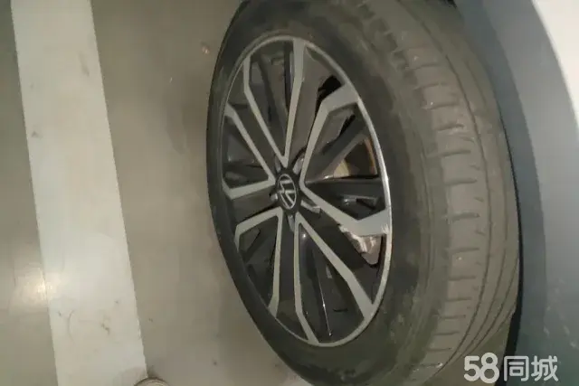 Volkswagen T-Roc 2022 car image #6