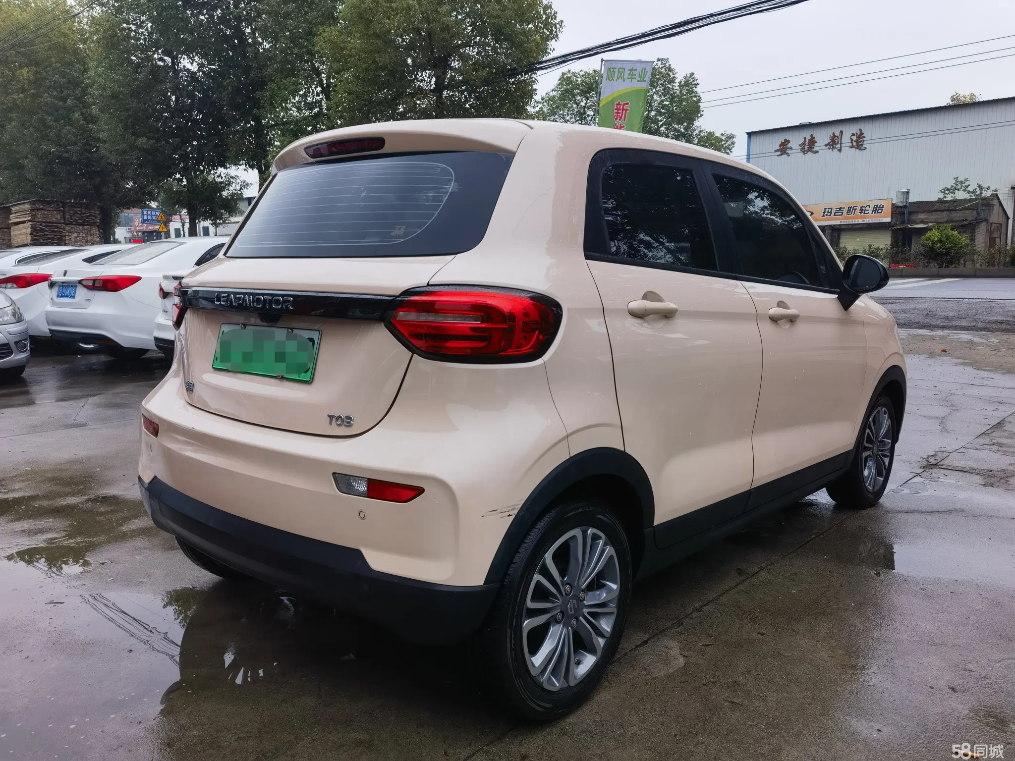 零跑汽车 零跑T03 2022 汽车图片 #6