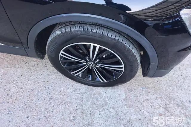 Volkswagen Tiguan L 2021 immagine di auto #6