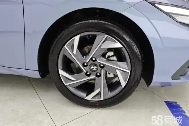 Hyundai Elantra 2025 car image #6