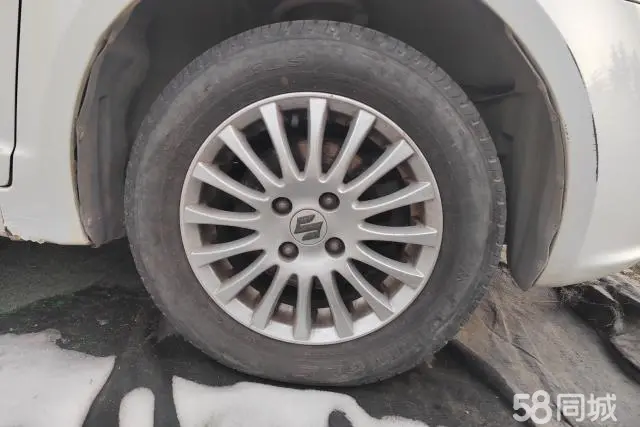 Suzuki Swift 2015 #6 Suzuki Swift 2015 car image #6