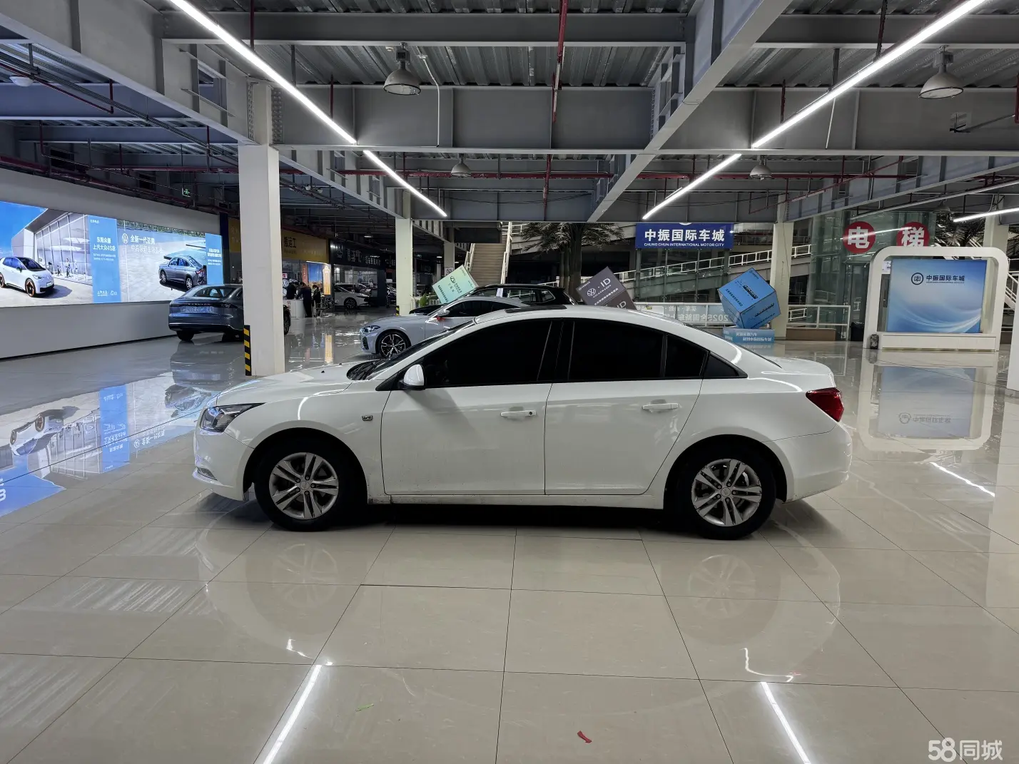 Chevrolet Cruze 2015 immagine di auto #6