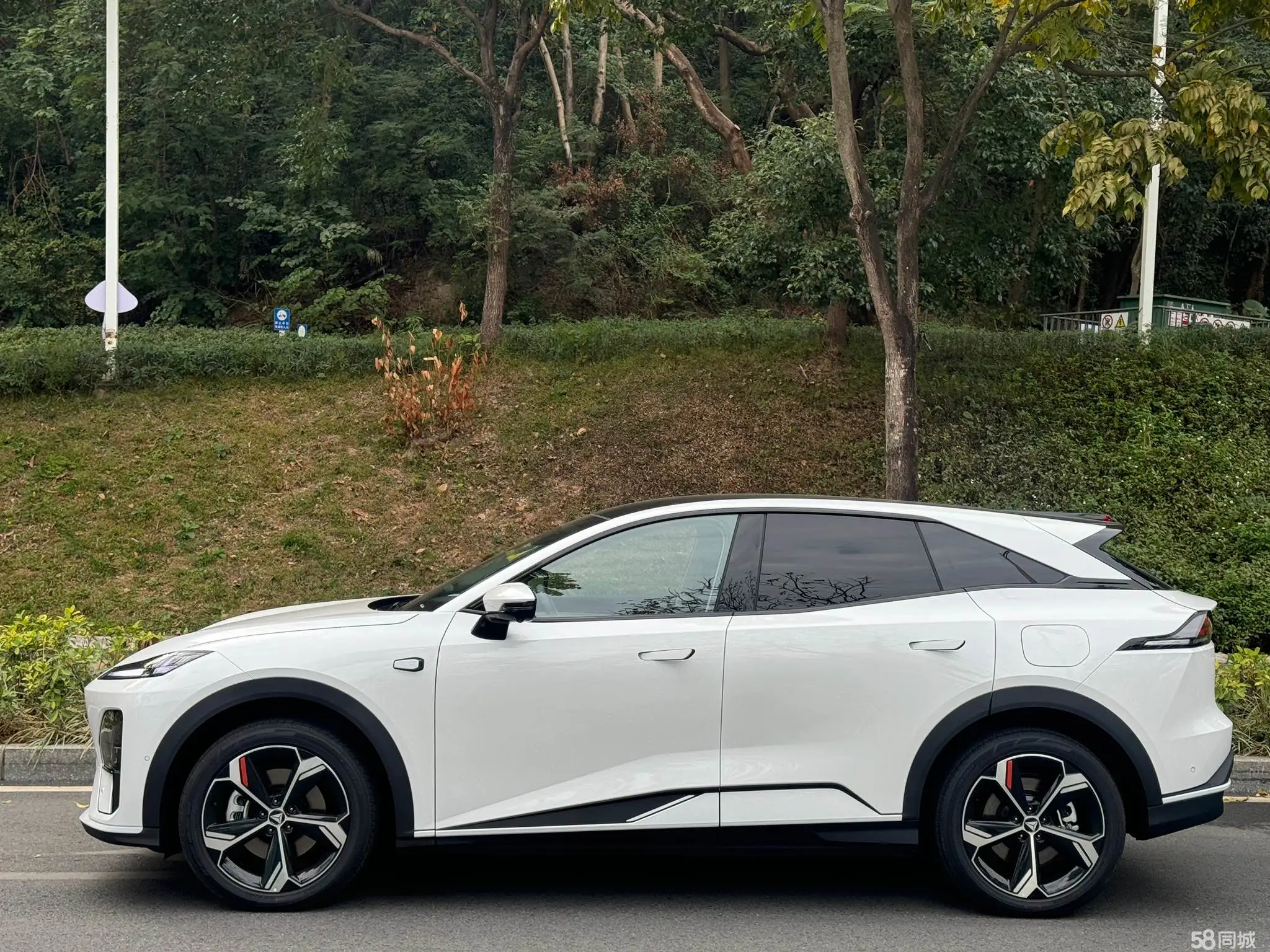 Deepal S07 2025 car image #6